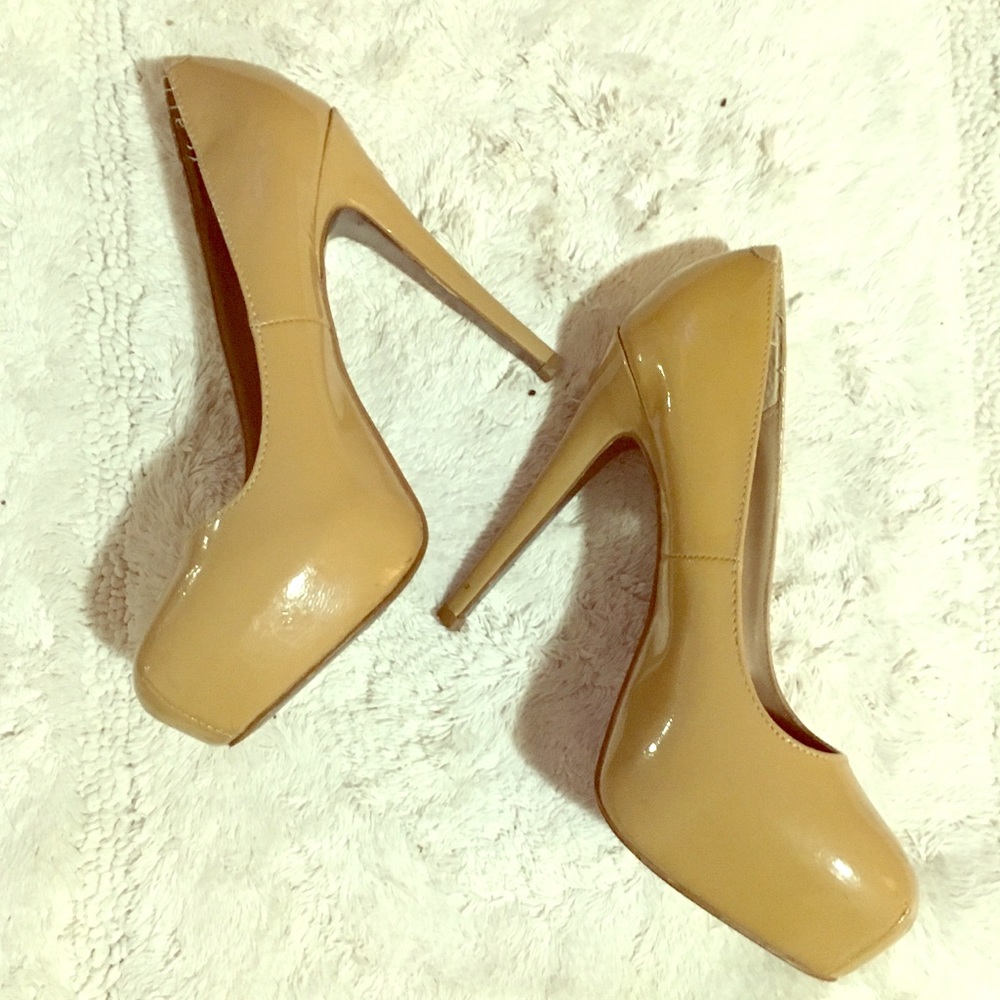 Steve maddens Platform Heels